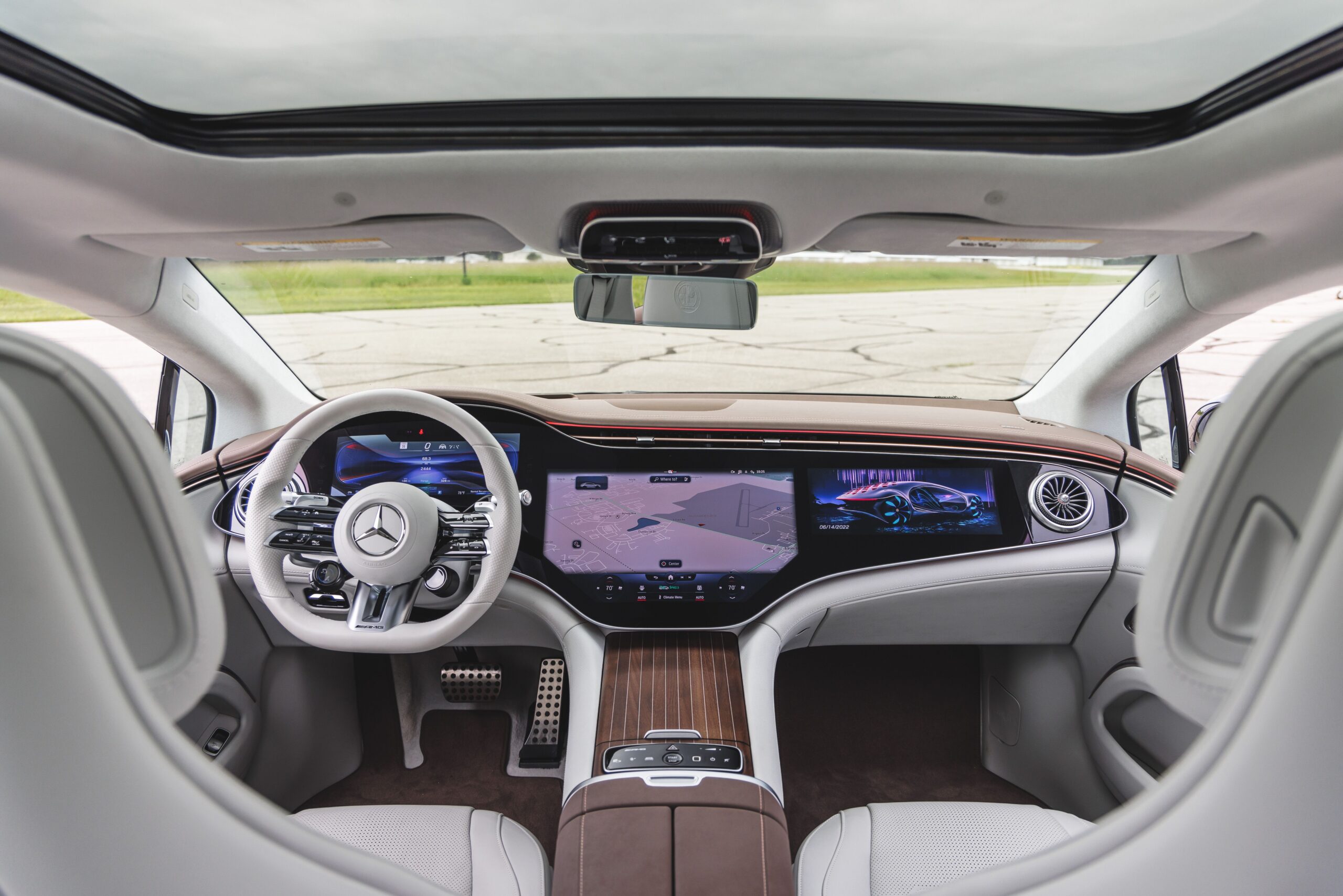 Mercedes-Benz Screens | Luxury Car Design