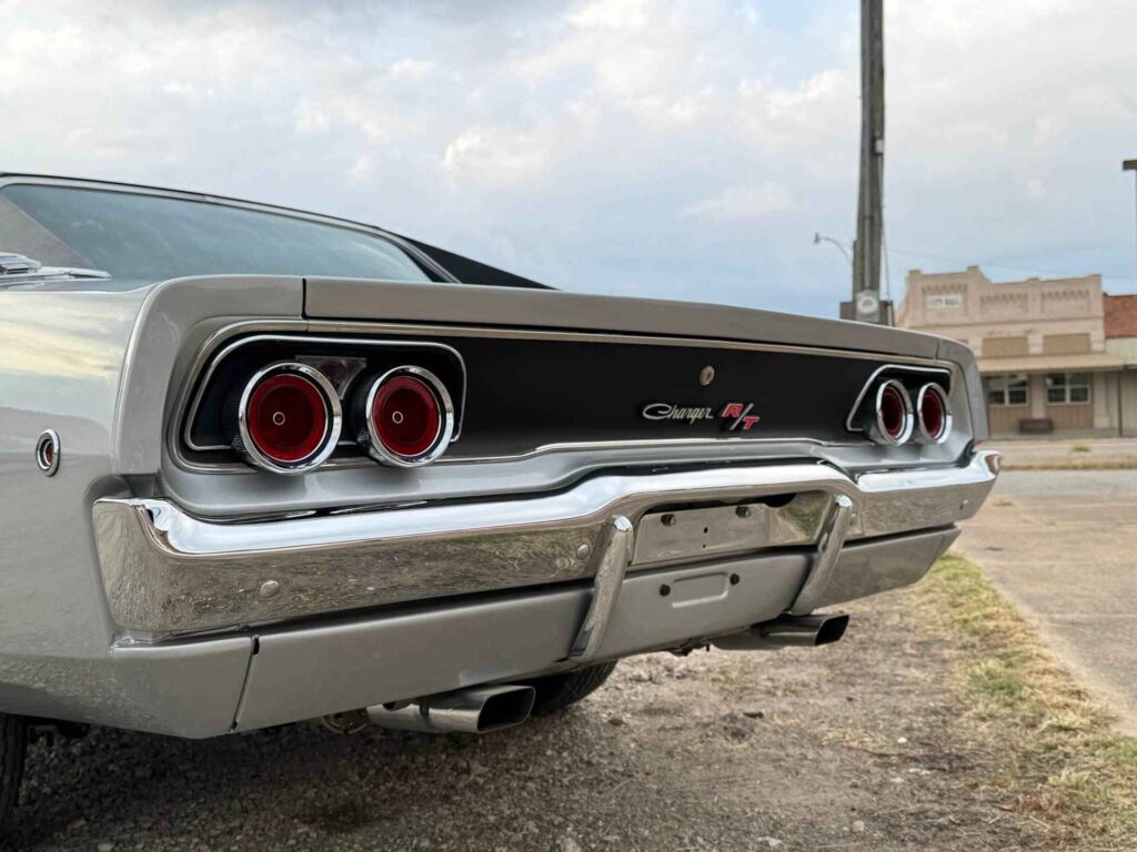 1968 Dodge Charger R/T Hemi Silver Survivor