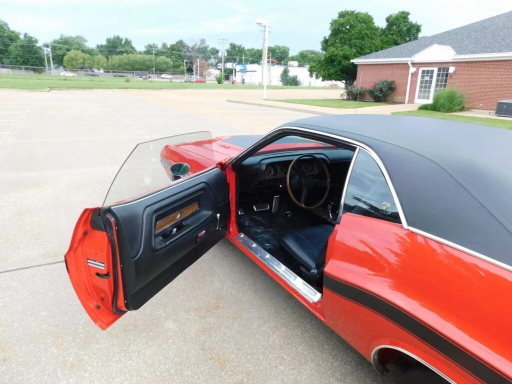 1970 Dodge Challenger R/T 440 Six-Pack with Super Track Pack for Sale