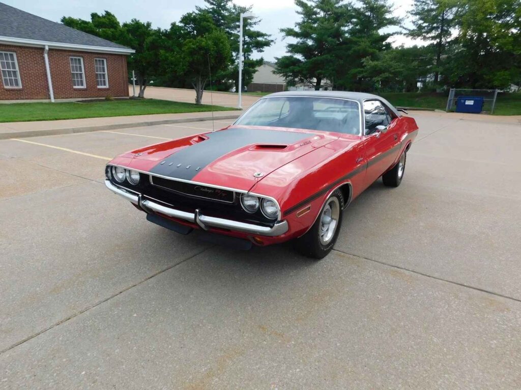 1970 Dodge Challenger R/T 440 Six-Pack: Specs, Production & Value